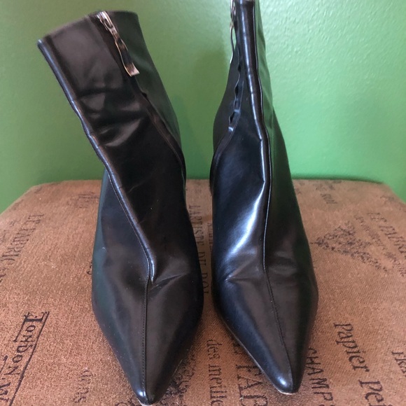 BCBG black ankle boots - Picture 3 of 4